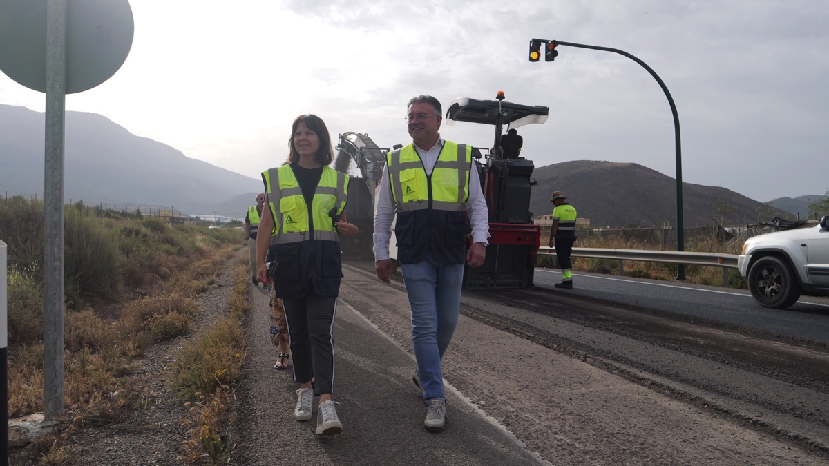 La Junta de Andalucía ejecuta obras de asfaltado en la A-358 a su paso por Berja